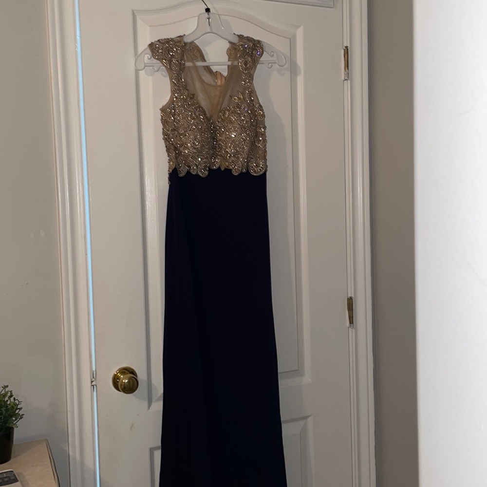 Prom dress - Picture 1 of 2